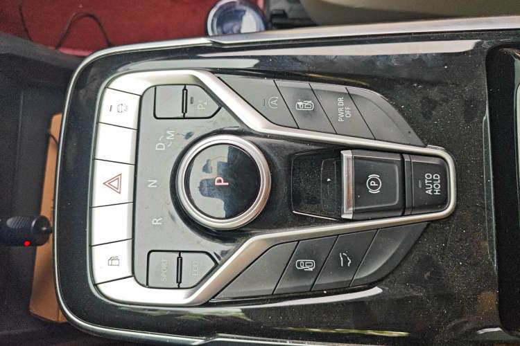 Used SAIC MAXUS G20 2020 2.0T Gasoline Automatic Luxury Executive Edition