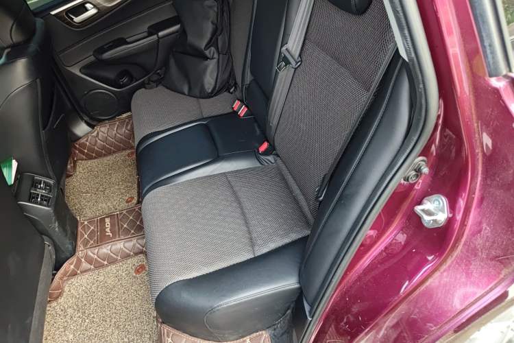 Used Honda Jade 2017 1.8L automatic Comfort version 5 seats Left Rear Seat