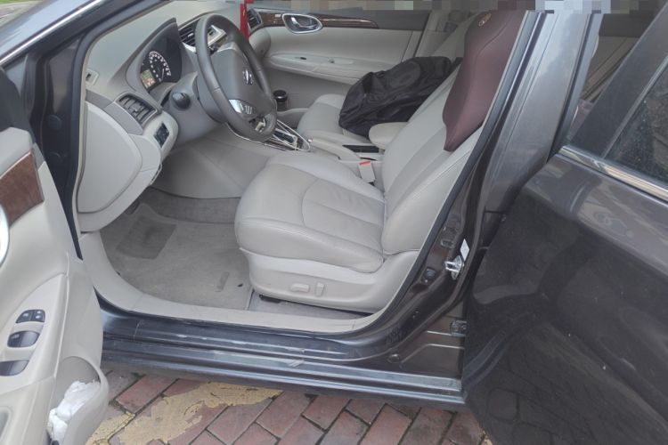 Used Nissan Sylphy 2012 1.6 XL CVT Luxury Edition Driver Seat