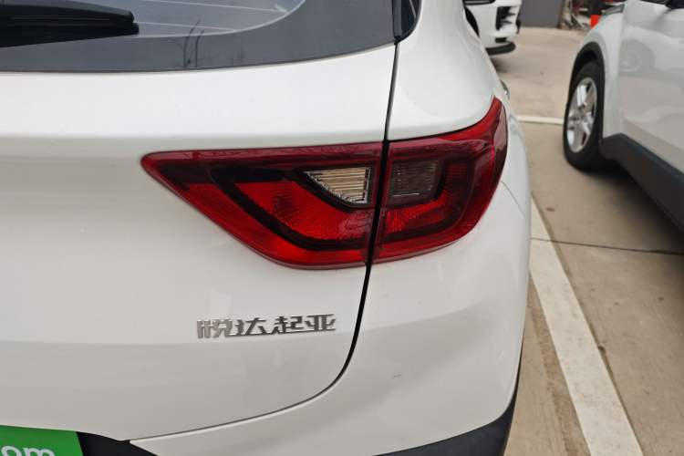 Used Kia kx1 Stonic 2021 1.4L CVT Fun Edition
