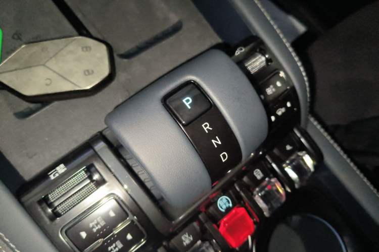 Used Formula Leopard 5 2023 Cloud Ride Flagship Edition