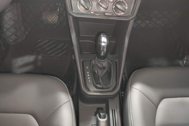 Used Volkswagen Jetta 2017 1.5L Automatic Fashion Model