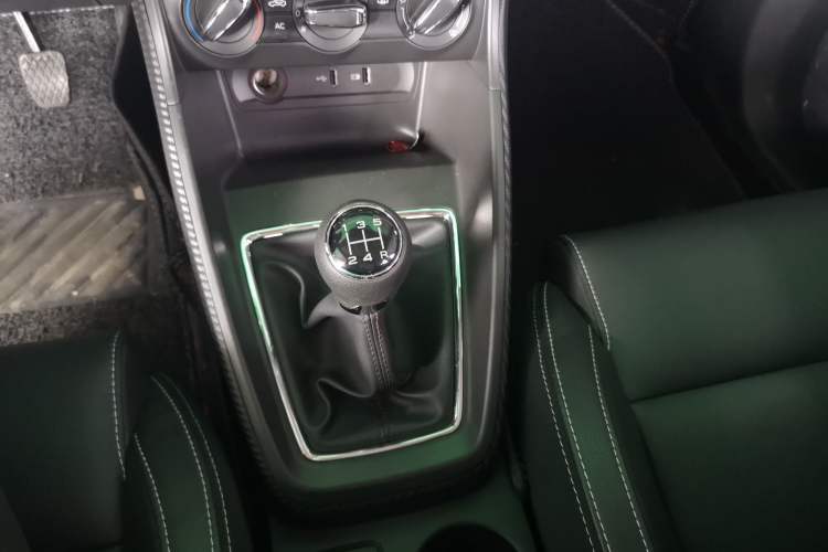 Used MG ZS 2018 1.5L Manual Elite Edition China V standard
