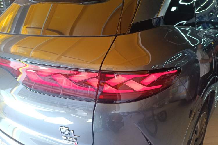 Used BYD Tang L 2025 EV 600KM All-Wheel-Drive LiDAR Flagship Model