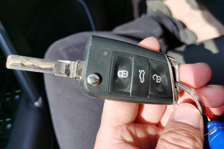 Used Volkswagen Golf 2016 1.6L Automatic Comfort Model Interior 1