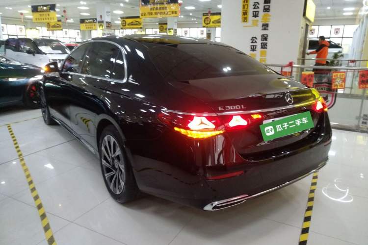 Used Mercedes-Benz E-Class 2024 Facelift E 300 L Luxury Edition
