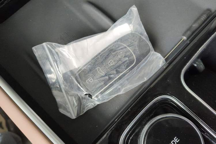 Used Chery Tiggo 8 L 2024 2.0T Two-Wheel Drive Luxury Edition 5 Seats
