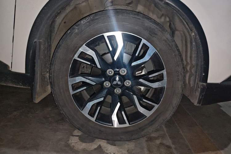 Used Mitsubishi Outlander 2020 2.4L 4x4 Zhi Xiang Edition 5 Seats