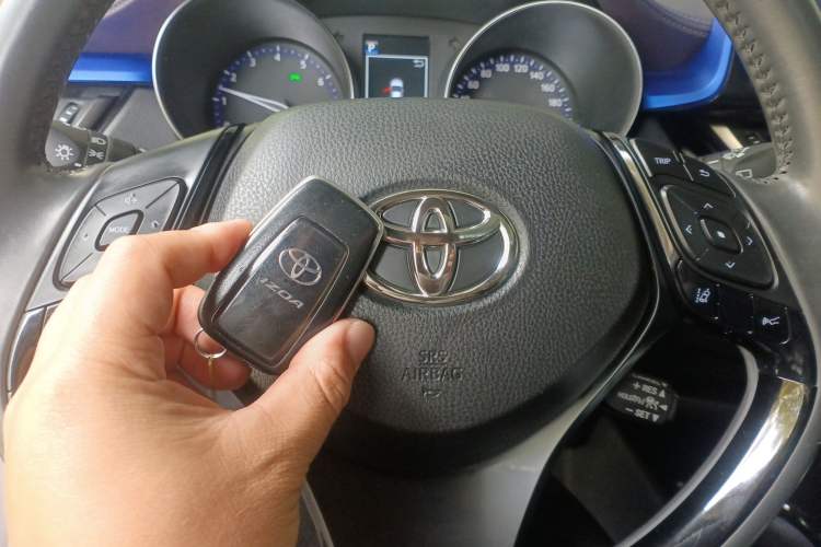 Used Toyota IZOA 2018 2.0L Yichi Version China VI Standard
