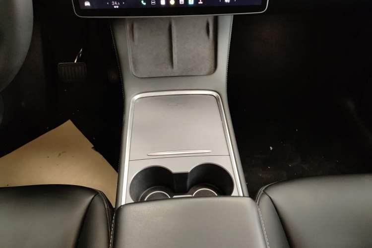 Used Tesla Model Y 2022 Rear-Wheel-Drive Version