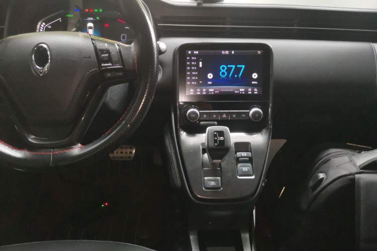 Used ORA iQ 2018 High-Range Version Smart Connectivity Model
