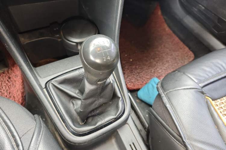 Used Volkswagen Santana 2013 1.6L Manual Fashion Edition Gear Lever