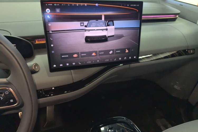 Used Zeekr MIX 2025 Intelligent Driving Version
