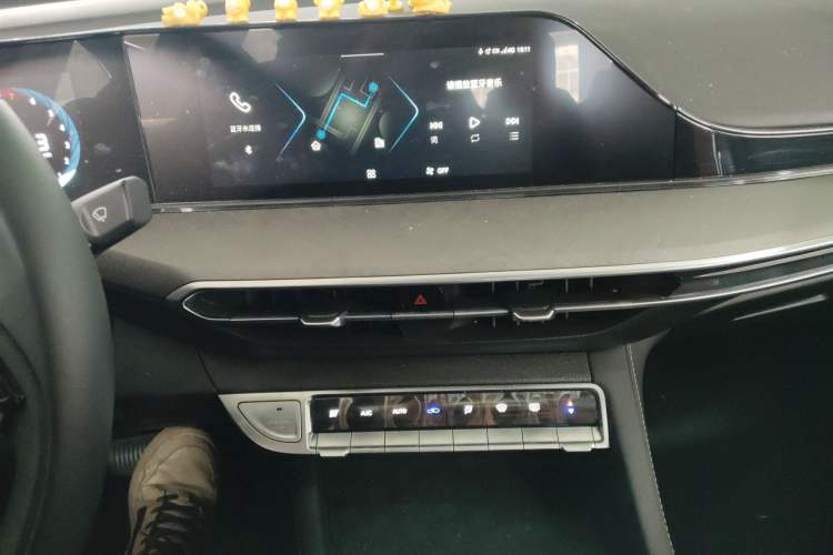 Used Changan Eado 2024 PLUS Blue Whale NE 1.4T GDI DCT High-Energy Edition
