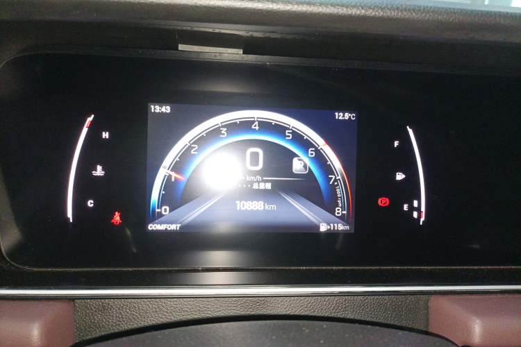 Used GAC Trumpchi M6 2023 PRO 270T DCT Luxury Edition
