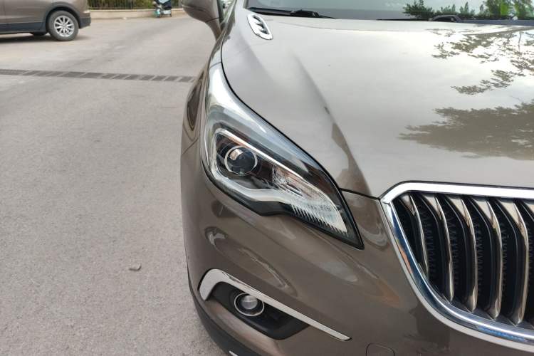 Used Buick Envision 2017 20T Two-Wheel Drive Elite Version Right Front Headlight