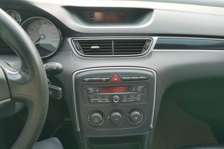 Used Peugeot 308 2014 Enjoy Edition Classic 1.6L Manual YouShang Model
