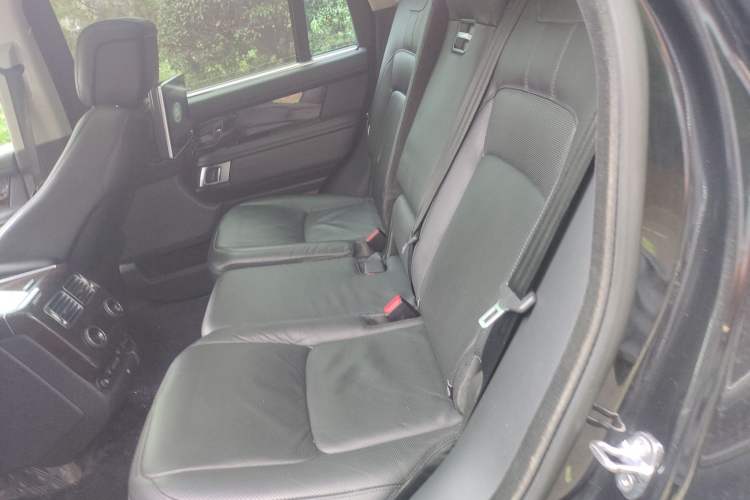 Used Land Rover Range 2020 3.0 L6 Long-Wheelbase Legacy Left Rear Seat
