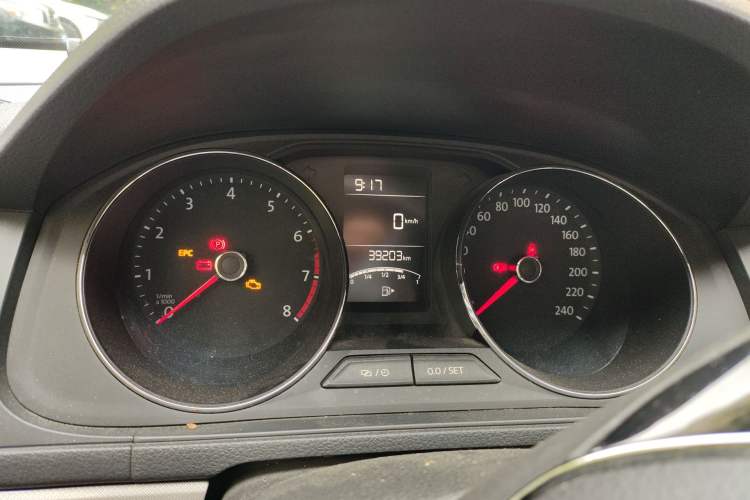 Used Volkswagen Lavida 2015 1.6L Manual Comfort Edition