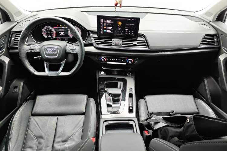 Used Audi Q5L 2022 Updated 45T Luxury Dynamic Version Center Console