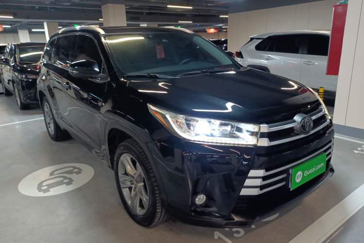 Used Toyota Highlander 2018 2.0T Four-Wheel Drive Luxury Edition 7 Seats China V Emission Standard
