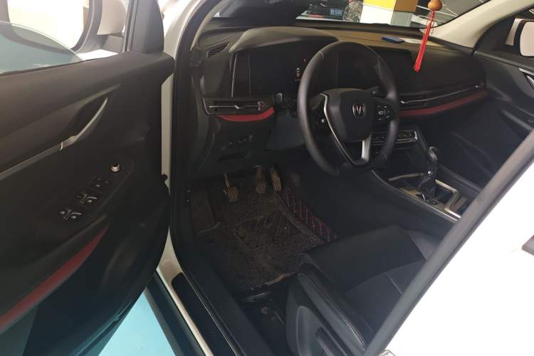 Used CHANGAN CS55PLUS 2020 1.5T Manual Colorful Model