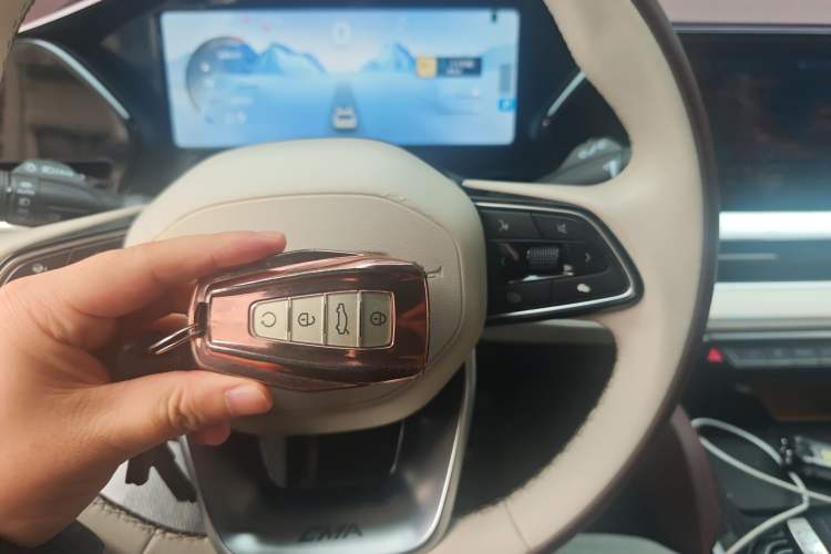 Used Geely Auto Monjaro L 2021 2.0TD DCT EVO Two-Wheel Drive Prestige Version Vehicle Key