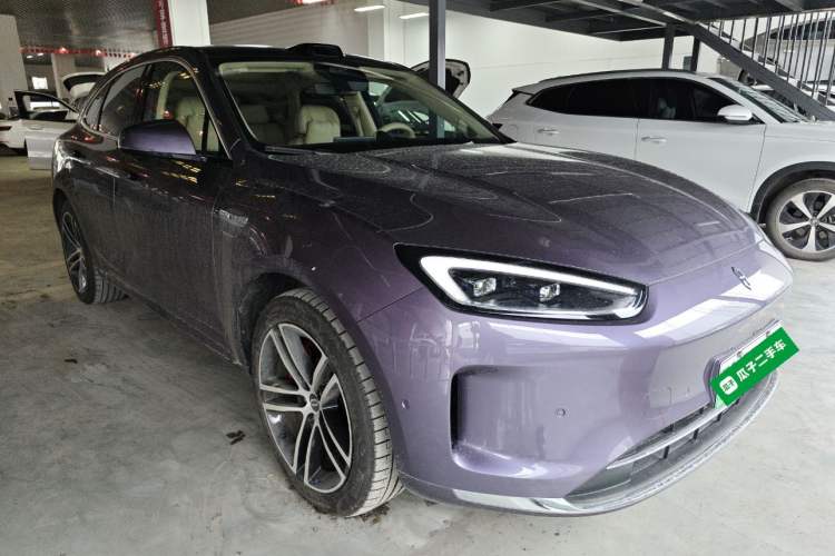 Used Hima AITO M5 2025 Extended-Range Ultra All-Wheel-Drive Version Front Right 45 Deg