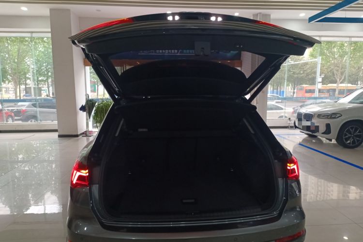 Used Audi Q3 2021 35 TFSI Fashion Dynamic Model