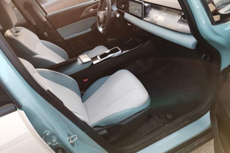 Used Geometry E Firefly 2024 301km Starlight
