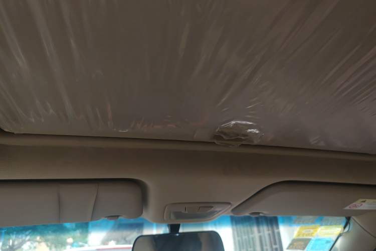 Used Baojun 730 2016 1.8L iAMT Luxury Model 7 Seats Headliner