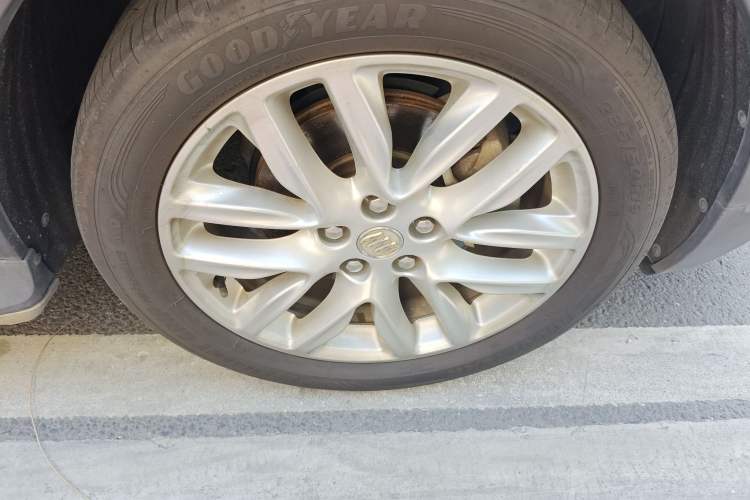 Used Buick Envision 2018 28T All-Wheel-Drive Versatile Sports Flagship Model