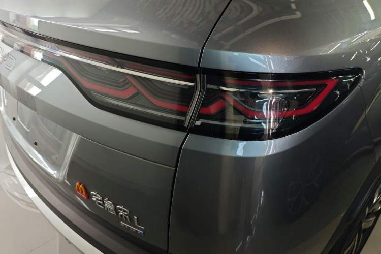 Used BYD Song L DM-i 2025 Intelligent Driving Version 112 km Beyond-Range Type