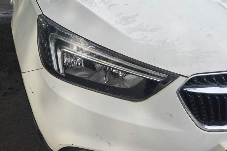 Used Buick Encore 2018 18T Automatic Two-Wheel Drive Urban Leading Model Right Front Headlight