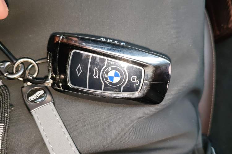 Used BMW 5 Series 2014 525Li Luxury Design Package

