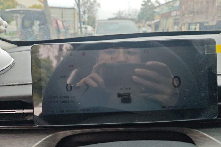 Used Wuling Xingguang 2023 150 Advanced Edition Odometer Close Up