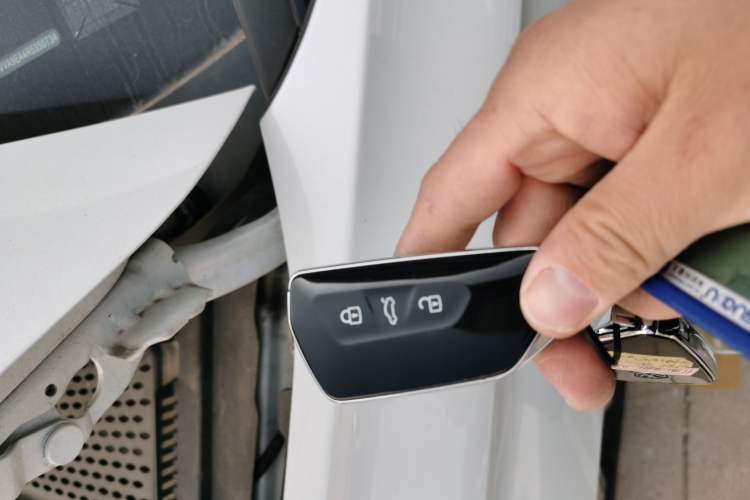 Used Volkswagen ID.7 VIZZION 2024 AIR model Vehicle Key