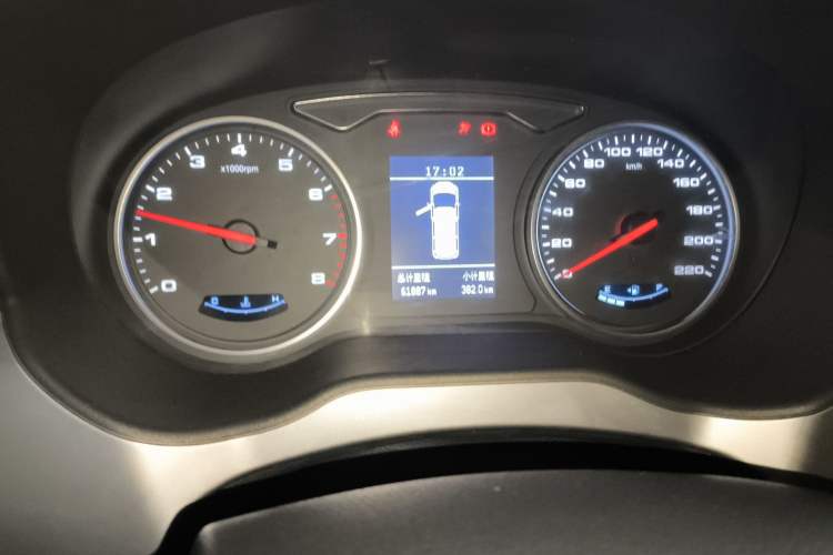 Used JAC Refine M4 2021 2.0L Manual Commercial Edition