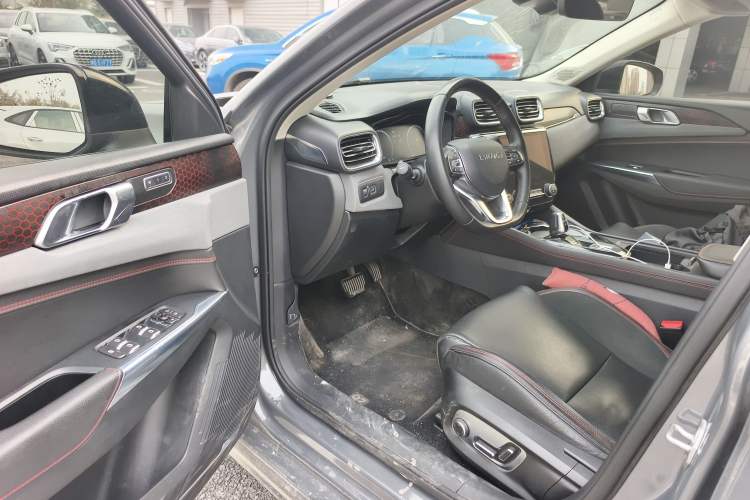 Used Lynk & Co 02 2018 1.5T DCT Two-Wheel Drive Pro Version China V Emission Standard
