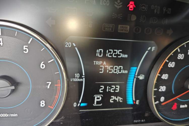 Used Honda Gienia 2017 1.5L CVT Comfort Version Odometer Close Up