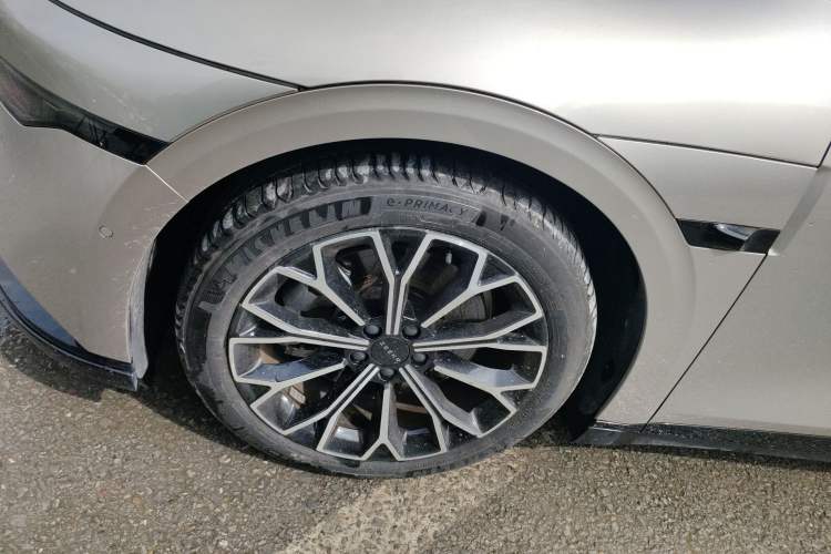 Used Zeekr 007 2024 Rear-Drive Enhanced Version 75 kWh
