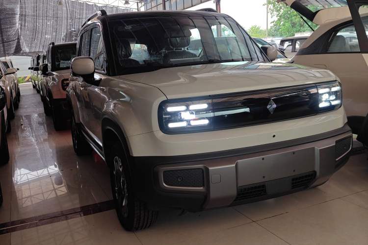 Used Baojun Spark EUV 2026 301km Flagship Edition Front Right 45 Deg