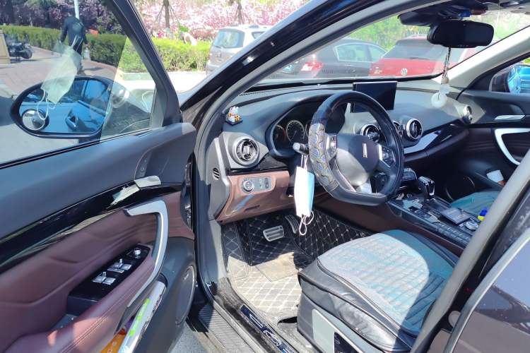 Used Wey VV7 2017 2.0T Flagship Model
