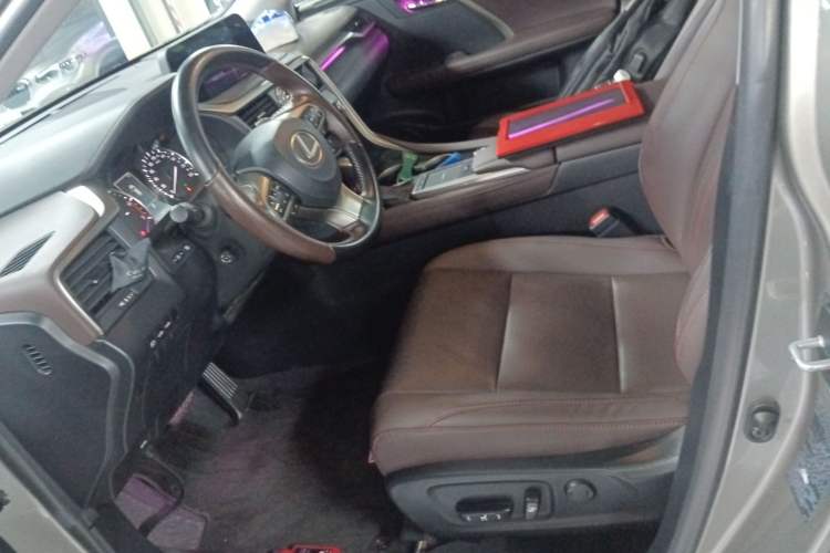 Used Lexus RX 2020 Revised Version 300 Two-Wheel Drive Comfort Edition
