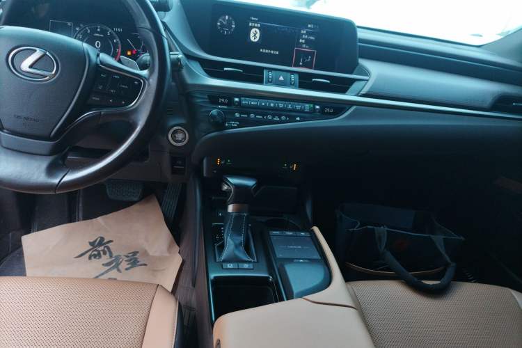 Used Lexus ES 2020 200 Excellence Edition
