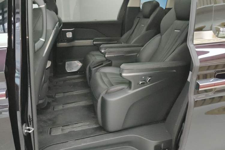 Used Hongqi HQ9 PHEV 2024 2.0T Four-Wheel Drive Business Edition Left Rear Seat