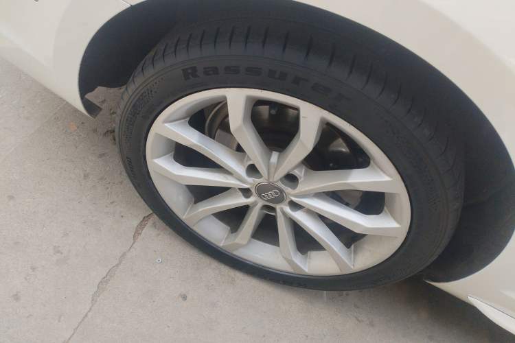 Used Audi A4L 2019 40 TFSI Fashion Version China V Right Rear Wheel Hub