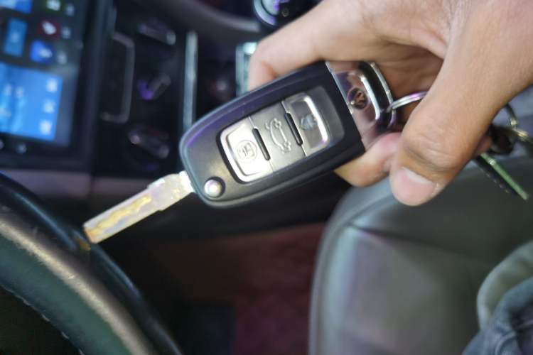 Used Volkswagen Bora 2013 1.6L Manual Comfort Model Vehicle Key