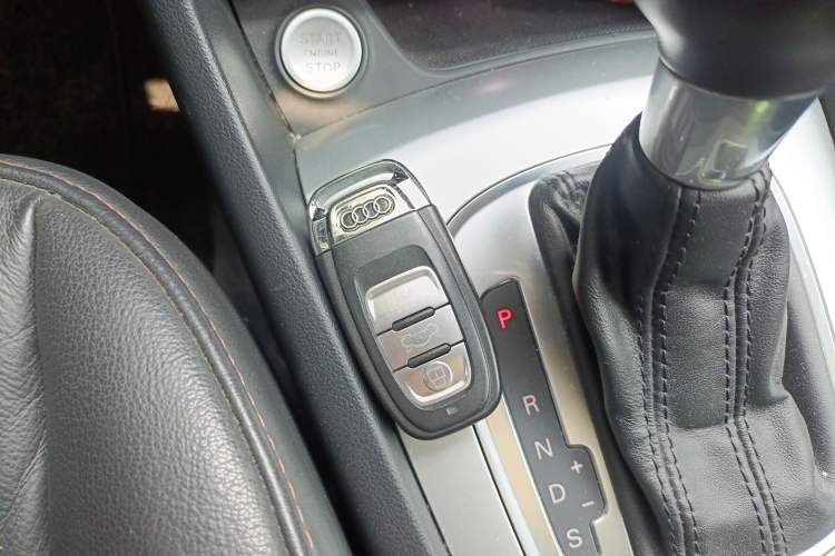 Used Audi Q3 2018 30th Anniversary Edition 30 TFSI Fashion Model Vehicle Key