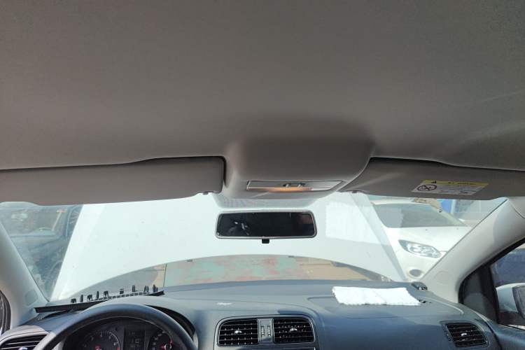 Used Volkswagen Polo 2016 1.4L Manual Fashion Model
